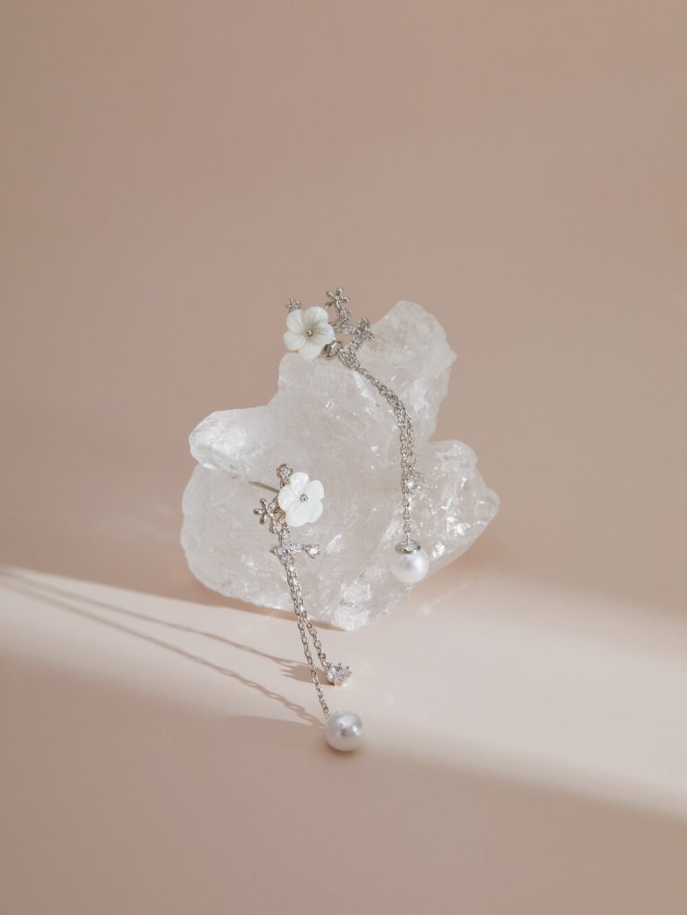 White Gold Floral Pearl Drop Earrings Bridal 925 - Picture 2 of 5